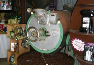 地元＆各地のコーヒー豆が集まるコーヒーワールドの写真