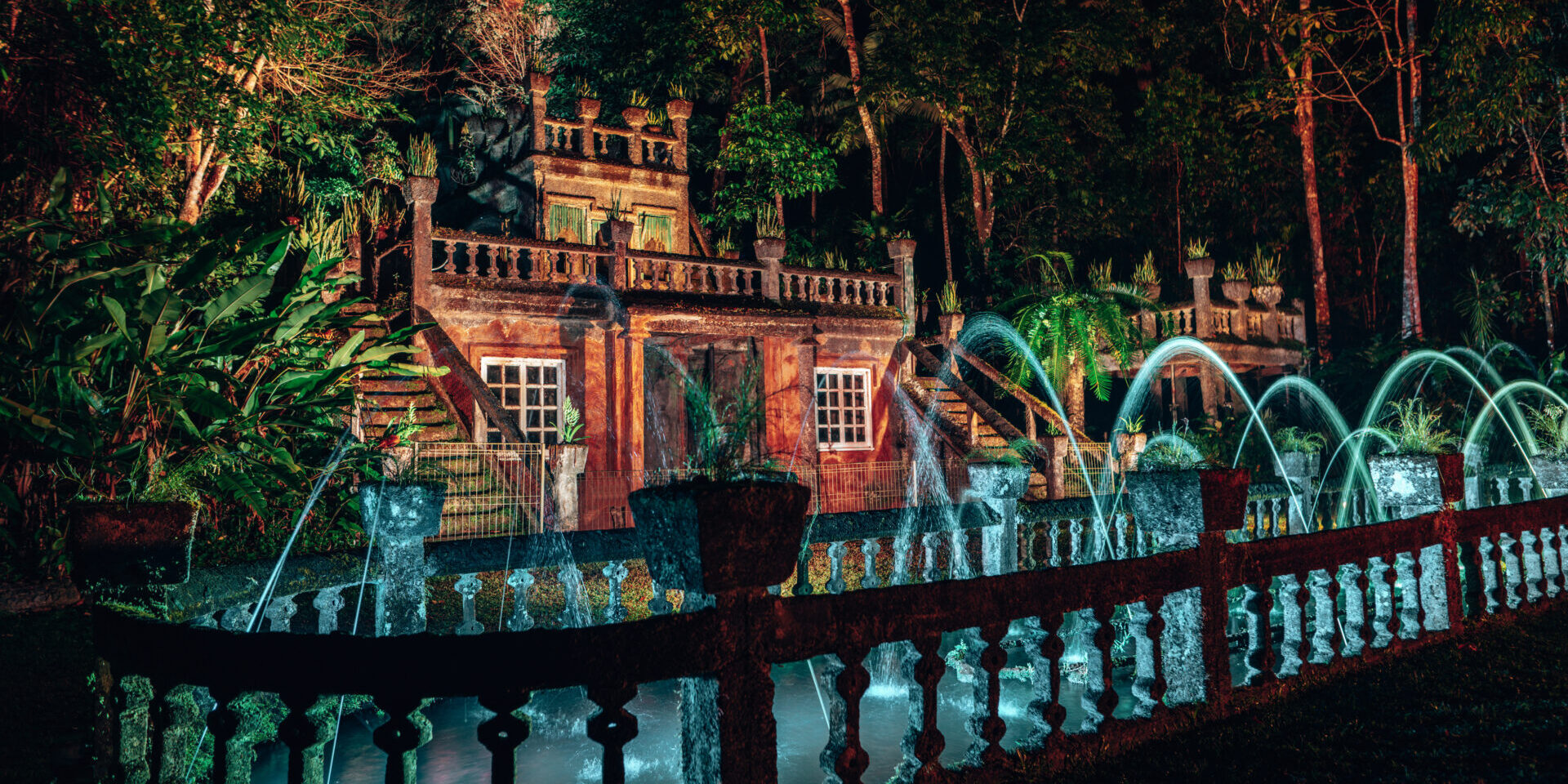 パロネラパークライトアップツアー